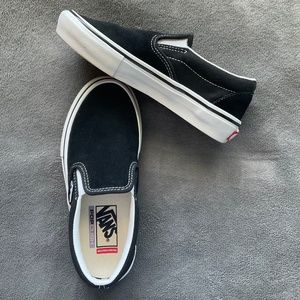 Pop Cush Skateboarding Slipons, Size B4/W5.5, Black - LIKE NEW